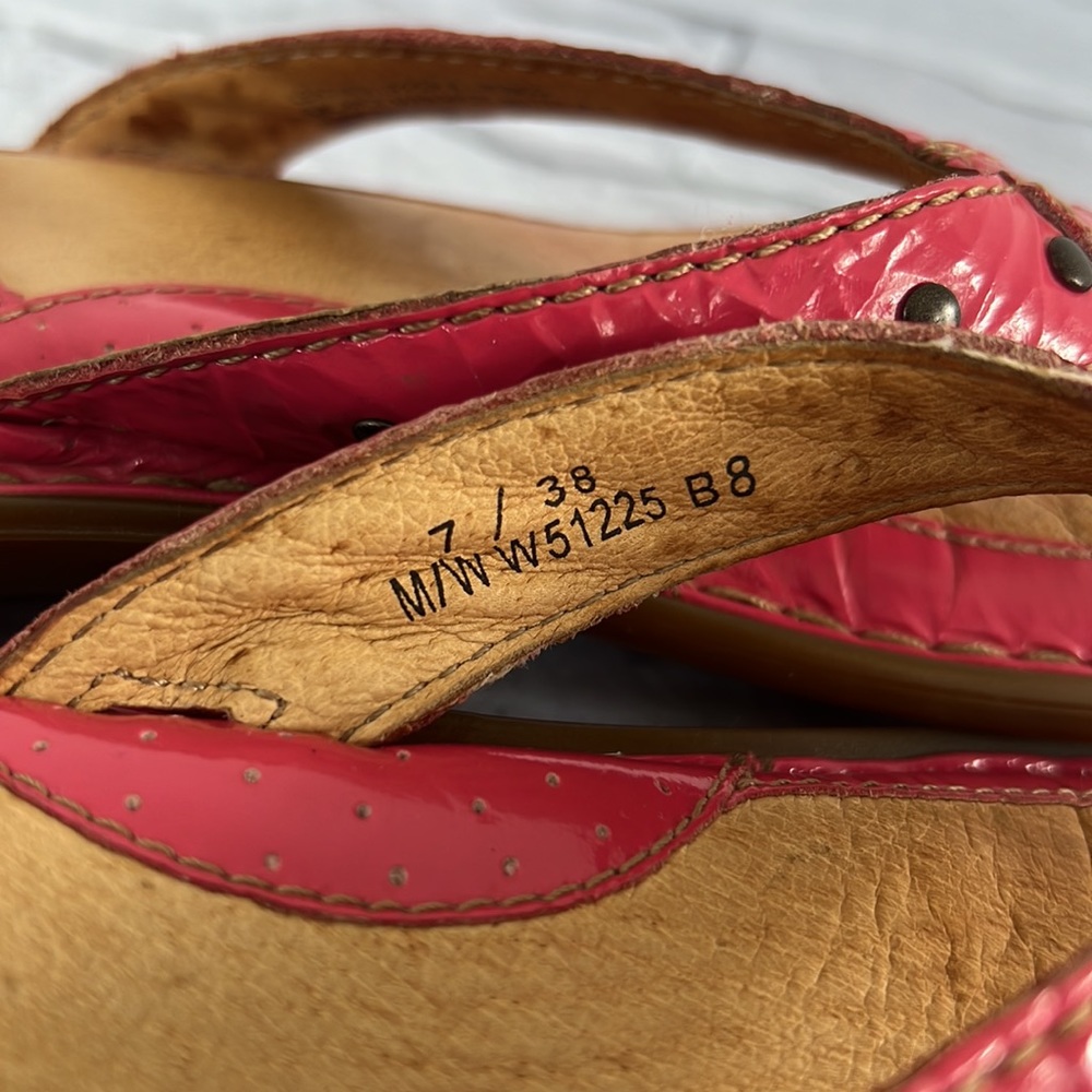 Born Hand crafted footwear pink thong sandals size 7 - Picture 5 of 8